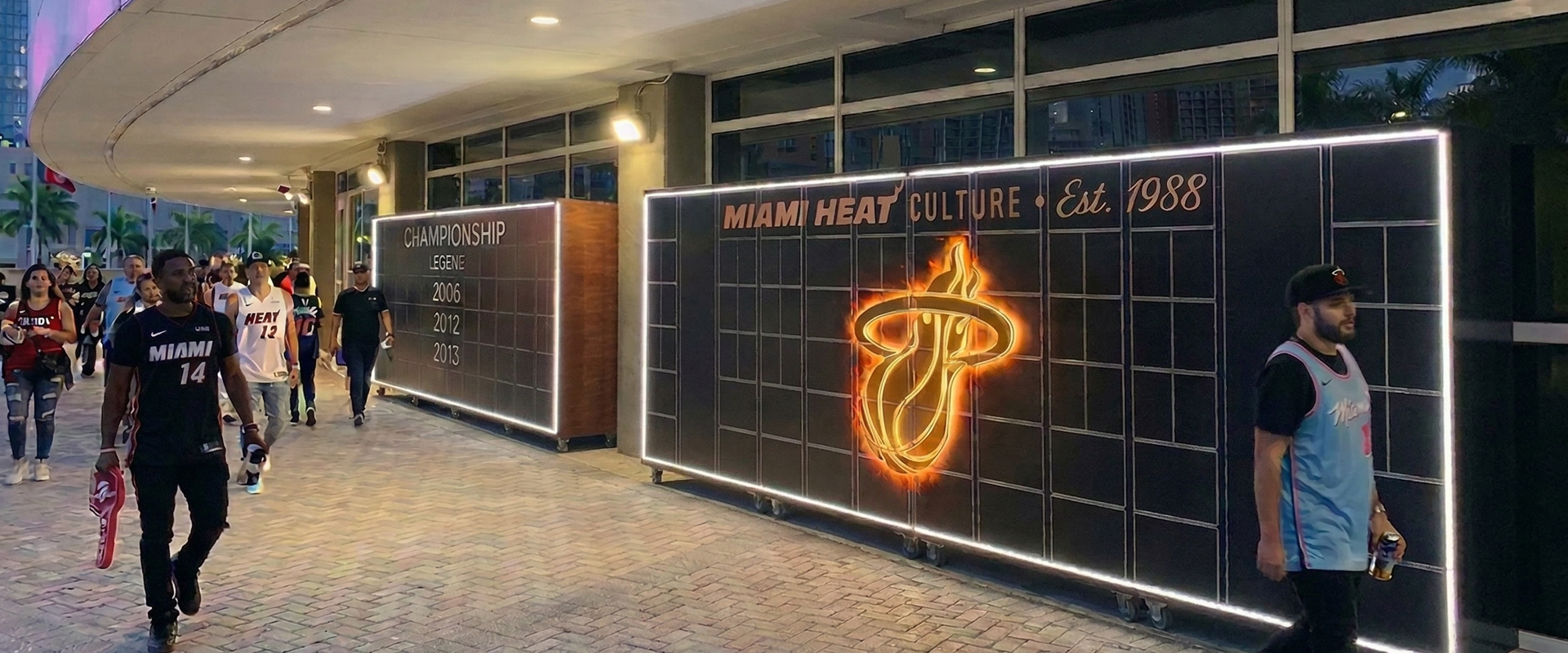 Smart Locker Systems That Generate Measurable Revenue for Stadiums & High-Traffic Venues