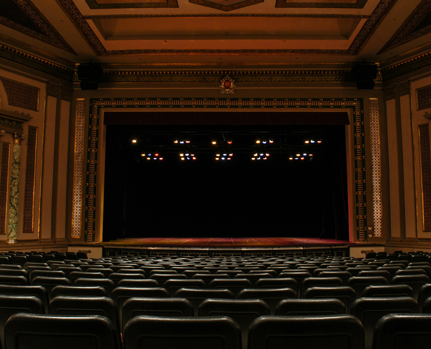 Smart Locker Systems That Generate Measurable Revenue for Amphitheaters