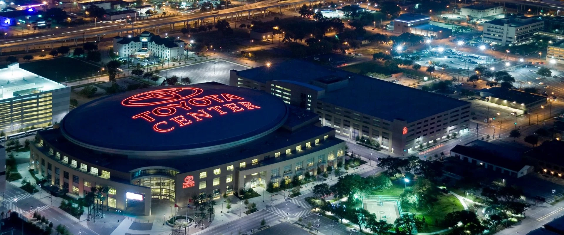 Smart Locker Systems That Generate Measurable Revenue for Stadiums & High-Traffic Venues